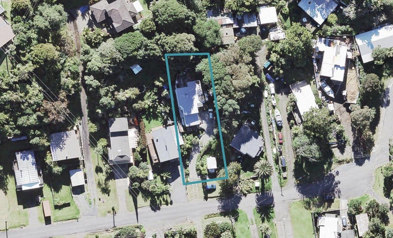 36 Foster Avenue, Huia, Auckland - Carousel 1
