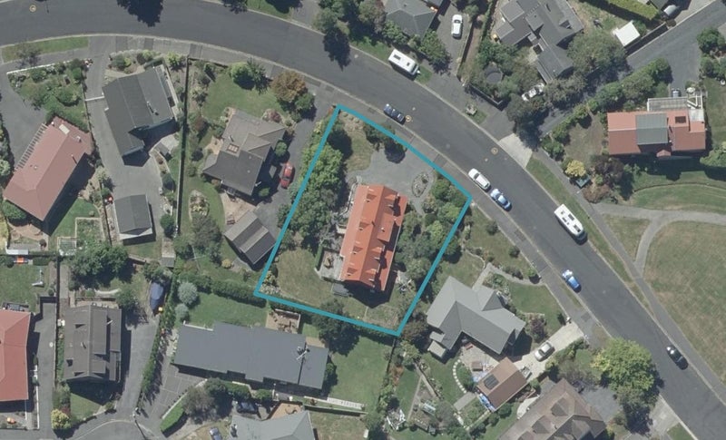 93 Glenross Street, Glenross, Dunedin - Carousel 1