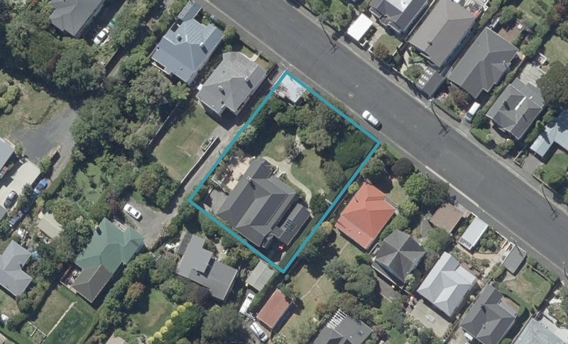 55 Cannington Road, Maori Hill, Dunedin - Carousel 1