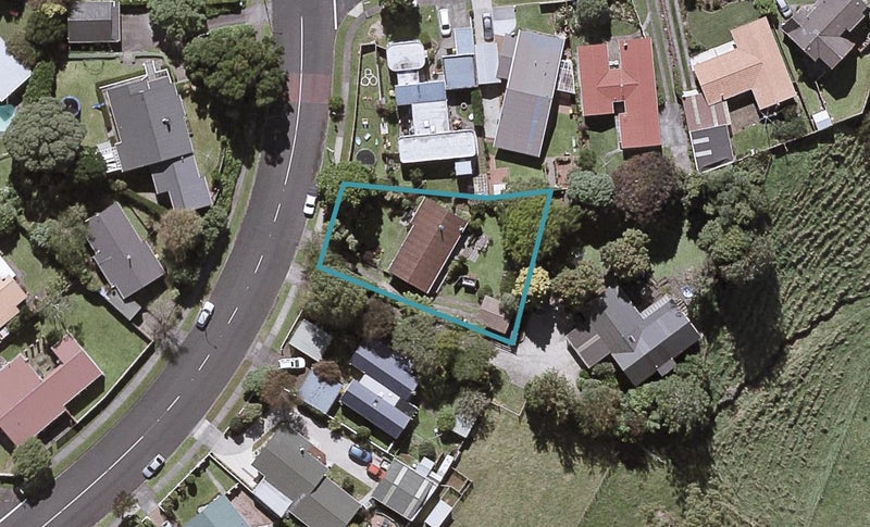 159 Govett Avenue, Frankleigh Park, New Plymouth - Carousel 1
