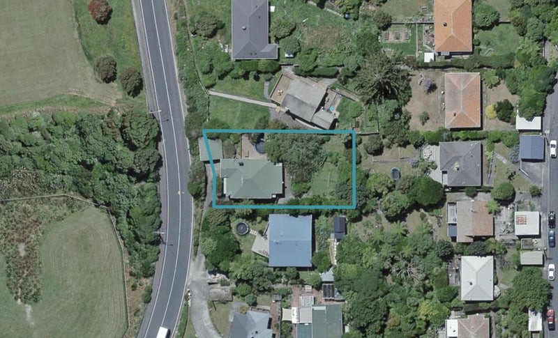 98 Curtis Street, Northland, Wellington - Carousel 1