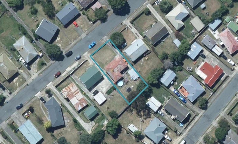 52 Arahura Crescent, Waitangirua, Porirua - Carousel 1