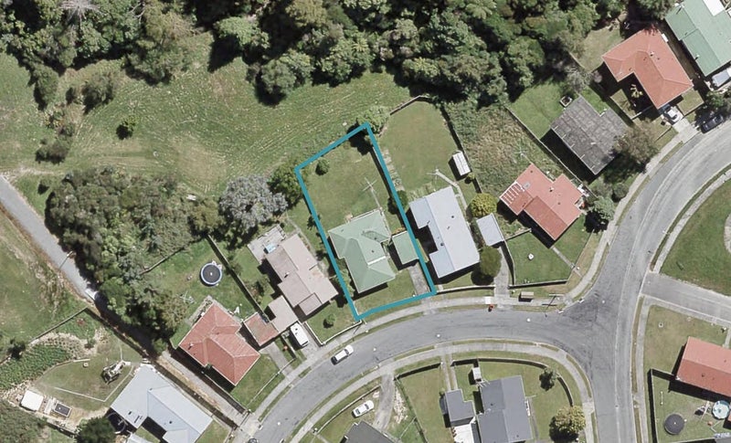 44 Speargrass Grove, Timberlea, Upper Hutt - Carousel 1