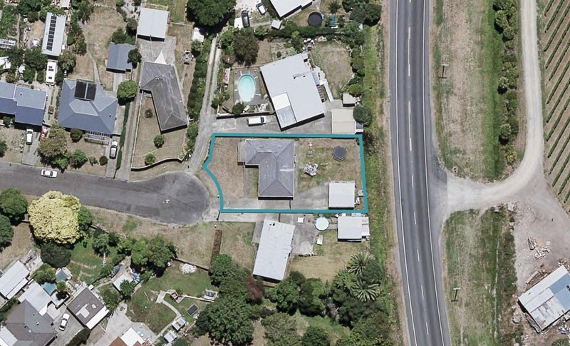 18 Shirley Place, Bay View, Napier - Carousel 1