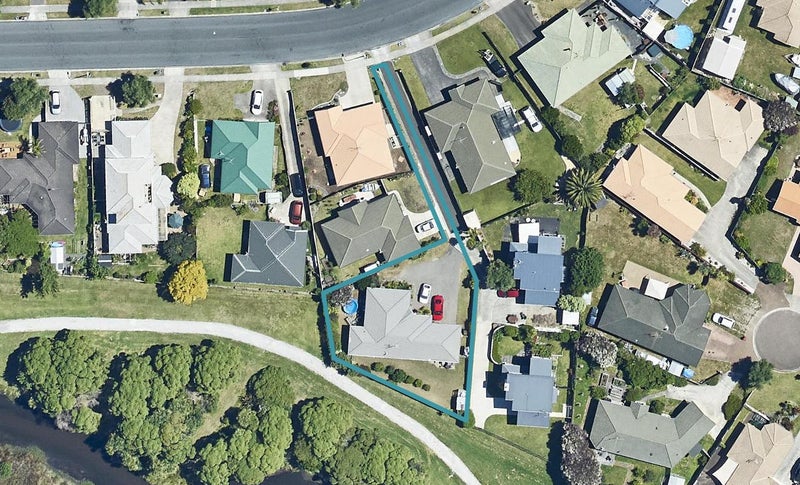 31 Longview Drive, Papamoa Beach, Papamoa - Carousel 1