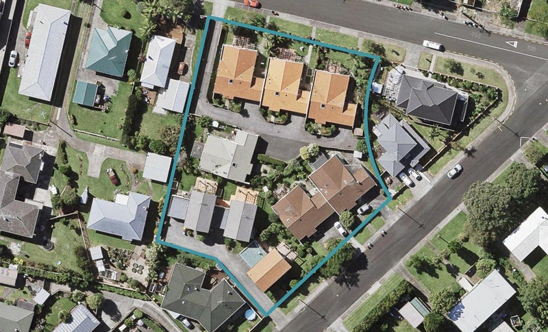 1/19 Riverview Road, Panmure, Auckland - Carousel 1