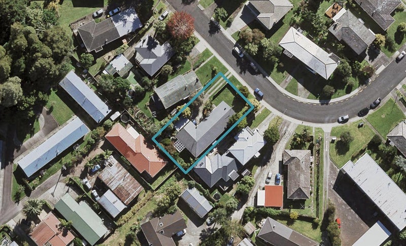 1/44 Evelyn Place, Hillcrest, Auckland - Carousel 1