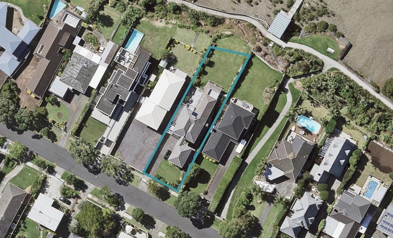 23 Riverlea Avenue, Pakuranga, Auckland - Carousel 1