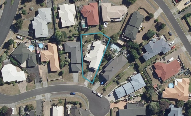 9 Parkview Avenue, Western Heights, Hamilton - Carousel 1