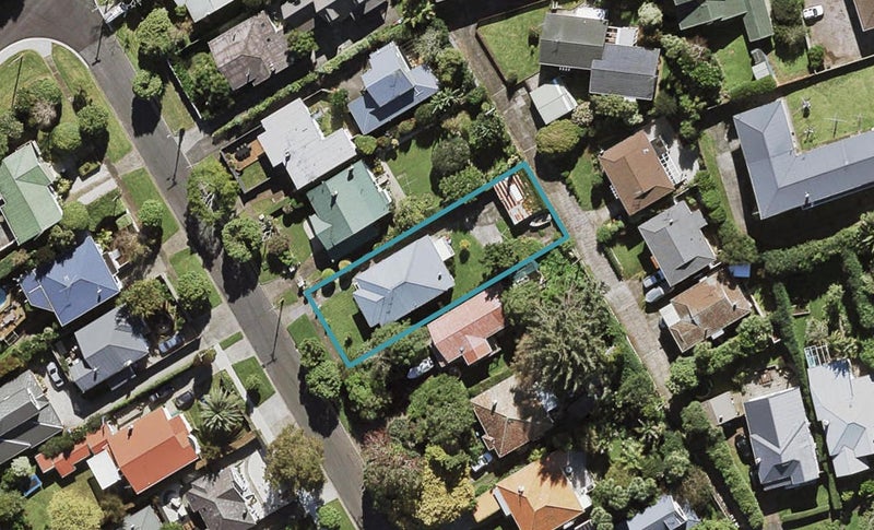 15 Vinter Terrace, Mount Albert, Auckland - Carousel 1