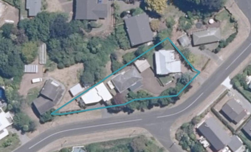 7 Boundary Road, Waipahihi, Taupo - Carousel 1