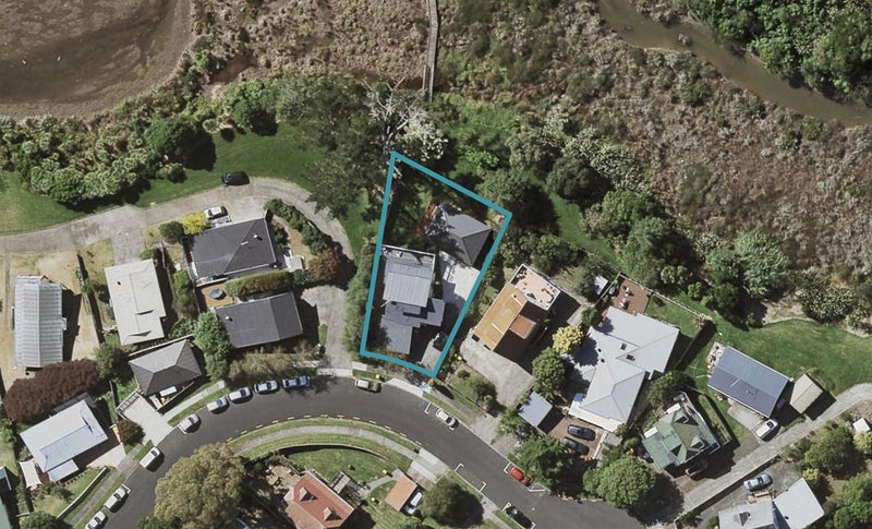 15 Kitewao Street, Northcote, Auckland - Carousel 1