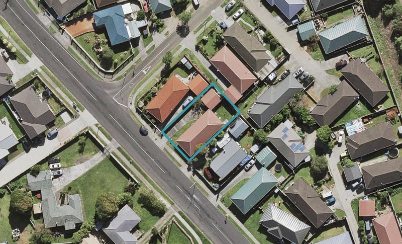 56 Hall Avenue, Mangere, Auckland - Carousel 1