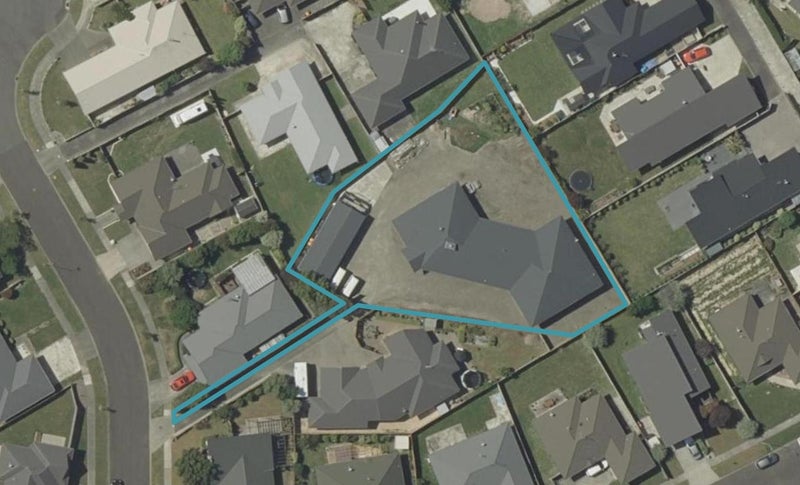 6 Sorrento Place, Kelvin Grove, Palmerston North - Carousel 1