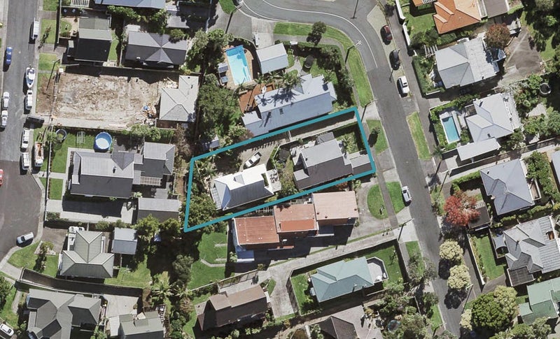 17A Seaview Avenue, Northcote, Auckland - Carousel 1