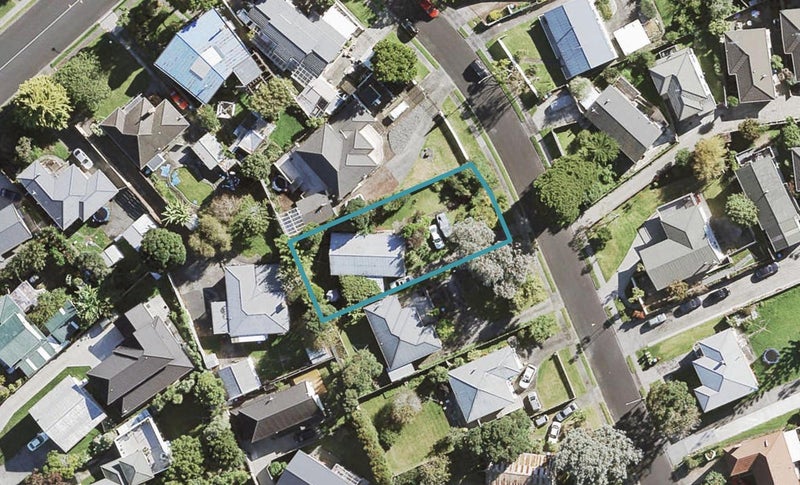 42 Caronia Crescent, Lynfield, Auckland - Carousel 1