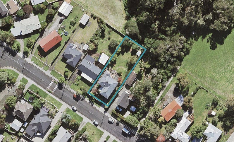 41 Lauderdale Road, Birkdale, Auckland - Carousel 1