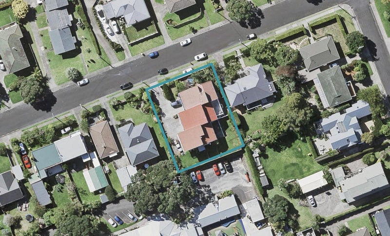 1/19 Westwell Road, Belmont, Auckland - Carousel 1