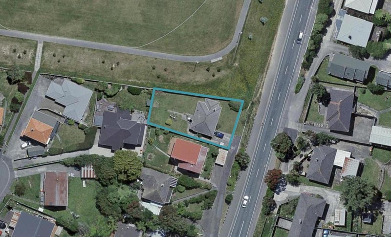 96 Moorefield Road, Johnsonville, Wellington - Carousel 1