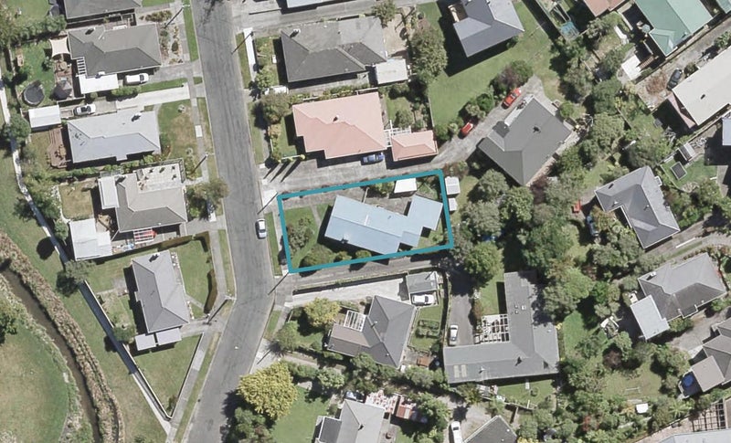 17 Parnell Street, Fairfield, Lower Hutt - Carousel 1