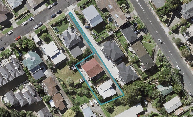 1/0 Bracken Avenue, Takapuna, Auckland - Carousel 1