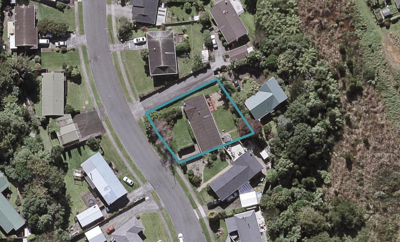 9 Winstone Place, Highlands Park, New Plymouth - Carousel 1