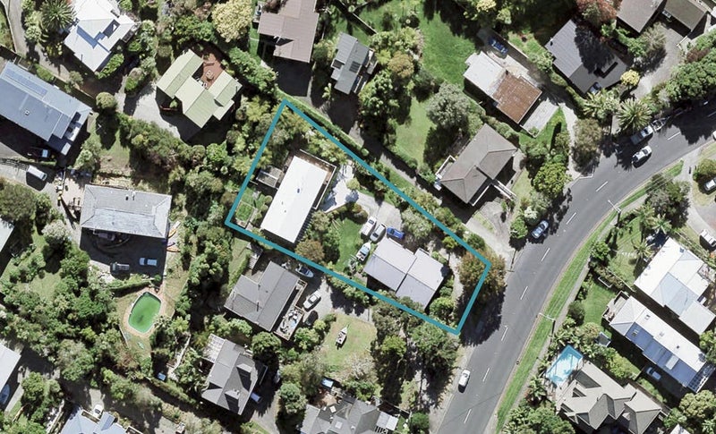 2/968 Beach Road, Torbay, Auckland - Carousel 1