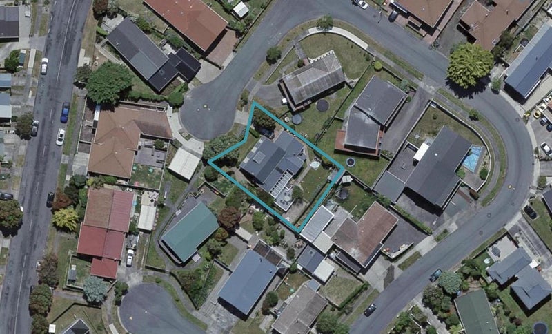 15 Arahanga Grove, Maupuia, Wellington - Carousel 1