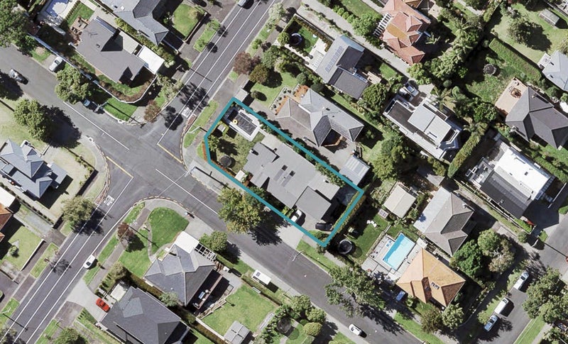 16 Chesterfield Avenue, Glendowie, Auckland - Carousel 1