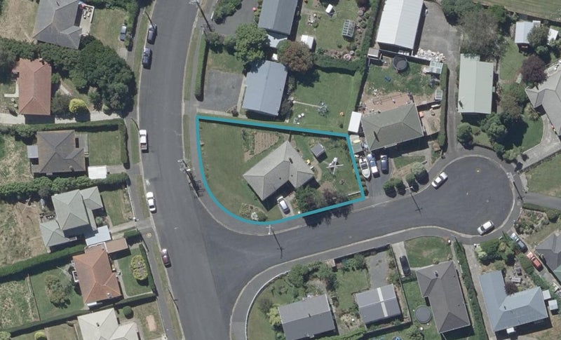1 Bonar Street, Halfway Bush, Dunedin - Carousel 1