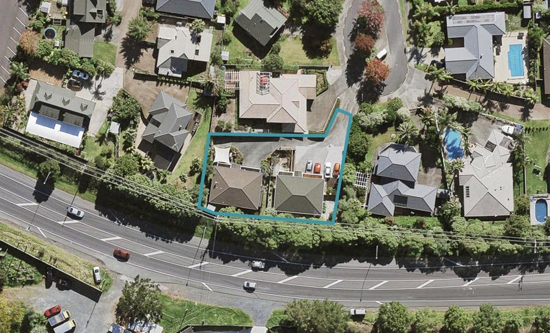 1/7 Carl Place, Unsworth Heights, Auckland - Carousel 1