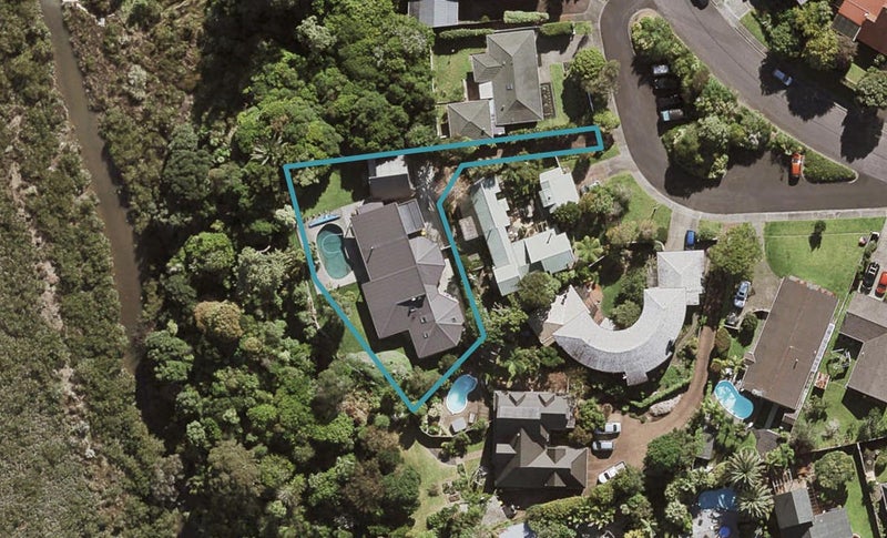 20 Puawai Place, Northcote, Auckland - Carousel 1