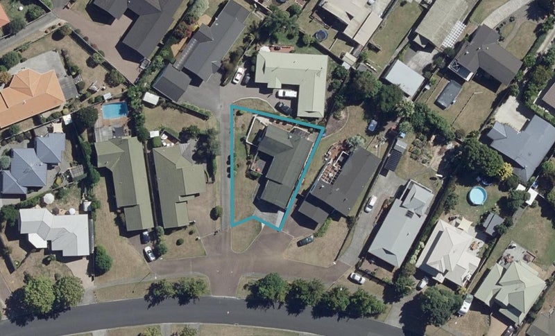 36 Western Heights Drive, Western Heights, Hamilton - Carousel 1