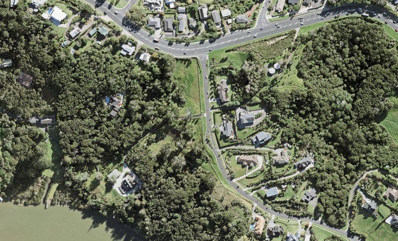 2 Matheson Road, Red Beach, Whangaparāoa - Carousel 1