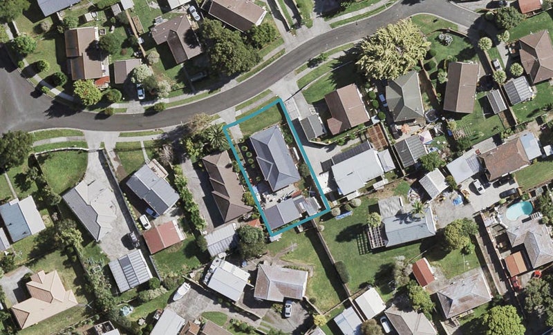 36 Rosemead Place, Randwick Park, Auckland - Carousel 1
