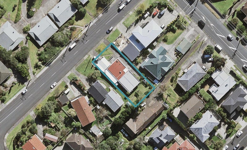 2/185 Coronation Road, Hillcrest, Auckland - Carousel 1