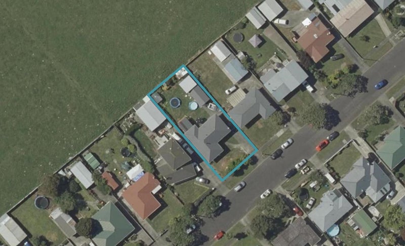 32 Peters Avenue, Cloverlea, Palmerston North - Carousel 1
