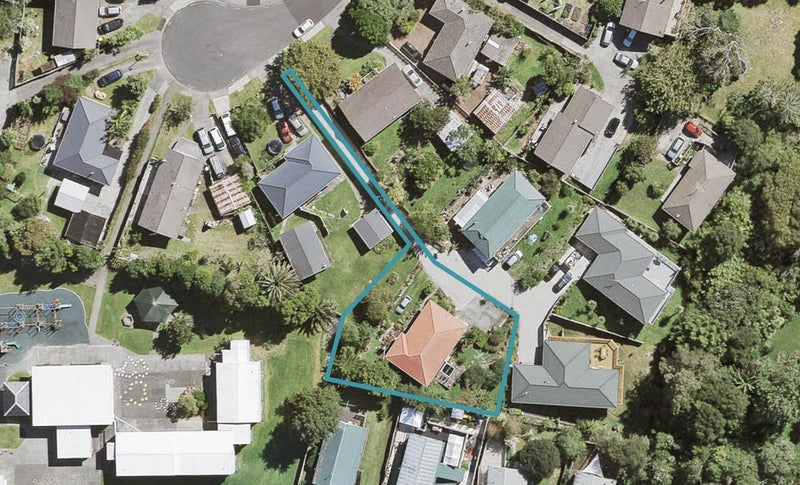 48 Roick Parade, Glen Eden, Auckland - Carousel 1