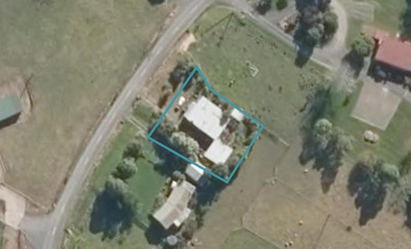 15 Crows Nest Road, Hikurangi - Carousel 1