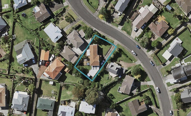 10 Tetrarch Place, Totara Vale, Auckland - Carousel 1