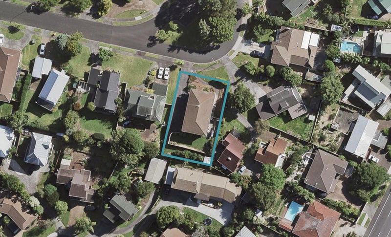 17 Deodar Place, Totara Heights, Auckland - Carousel 1
