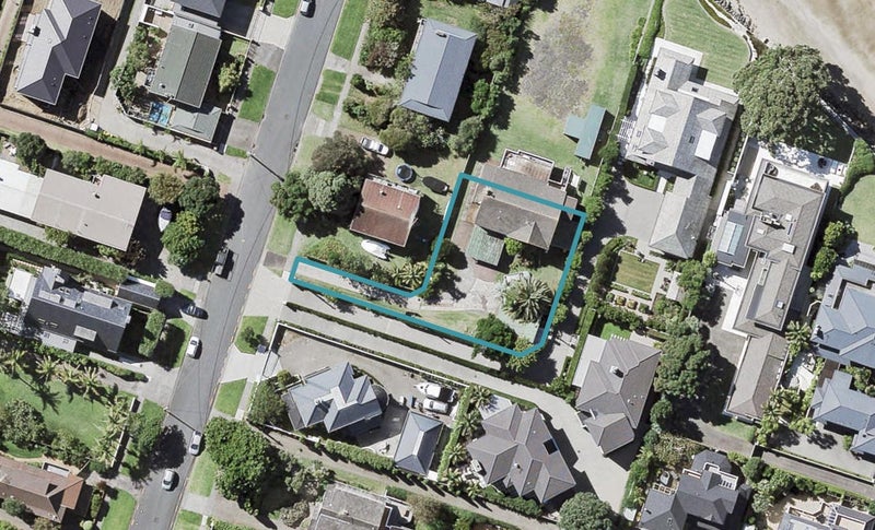 41 Saltburn Road, Milford, Auckland - Carousel 1