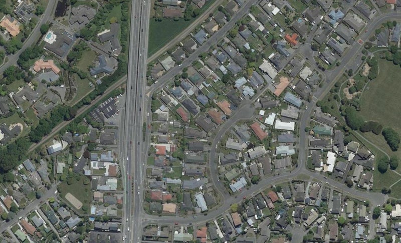 2/17 Creese Place, Redwood, Christchurch - Carousel 1