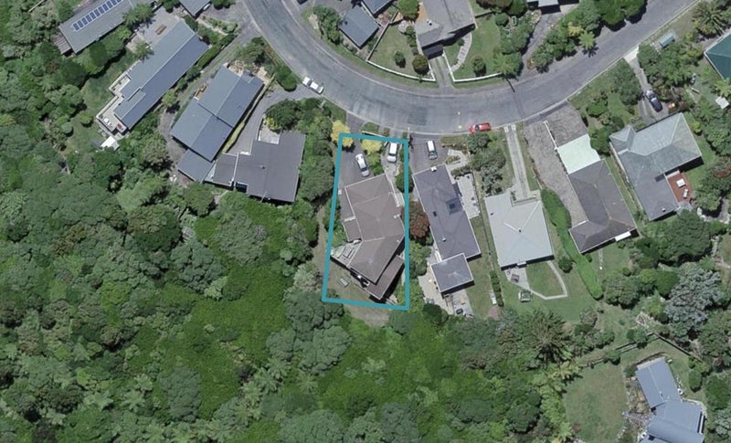 11 Huntleigh Park Way, Ngaio, Wellington - Carousel 1