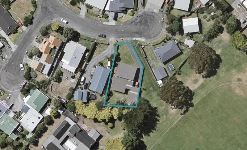 12 Bahama Crescent, Paraparaumu Beach, Paraparaumu - Carousel 1