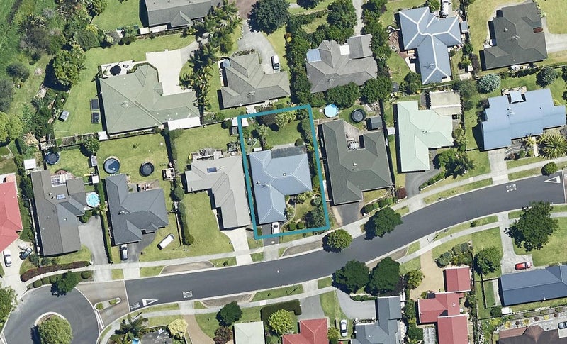 255 Castlewold Drive, Bethlehem, Tauranga - Carousel 1
