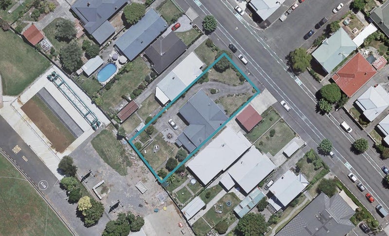 34 Nelson Crescent, Napier South, Napier - Carousel 1