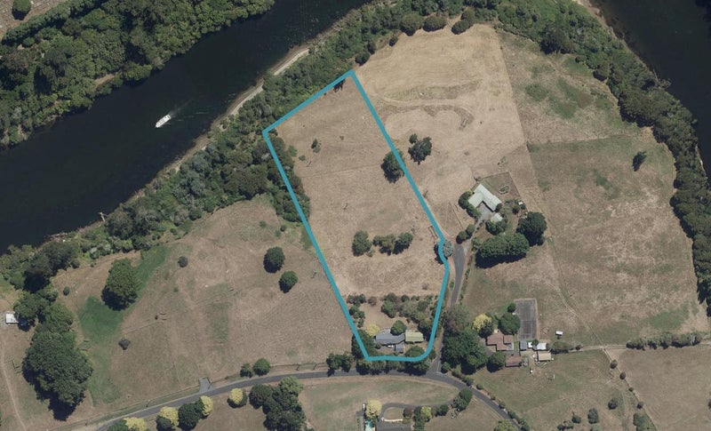 27 Hoki Whenua Road, Peacocke, Hamilton - Carousel 1