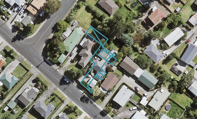 88C Awaroa Road, Sunnyvale, Auckland - Carousel 1
