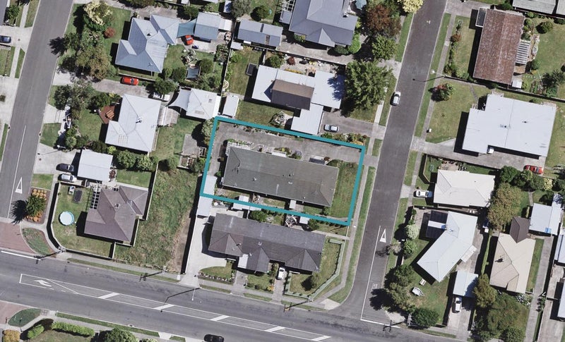 3/3 Crichton Place, Taradale, Napier - Carousel 1